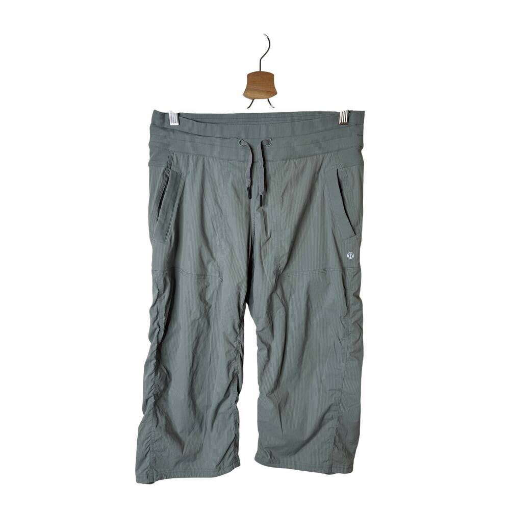 Lululemon Size 8 Studio Crop Pant 18" Unlined in Earl Gray Swift 2-Way Stretch